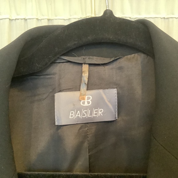 BASLER Womans Black Blazer 3 Button With Pleats on the Back Size 48/ US 16 - Picture 7 of 9